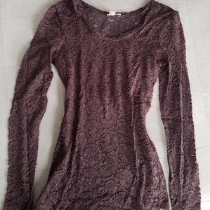 NWOT Long sleeved lace patterned top